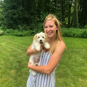 Meet your Posher, Ashley